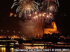 Bahnreise Koblenz Rhein Bordfest Feuerwerk Rheinschifffahrt Rotweinfest Oberwesel