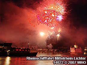 Bahnreise Koblenz Rhein Bordfest Feuerwerk Rheinschifffahrt Weinfest Sommernacht Mittelrhein