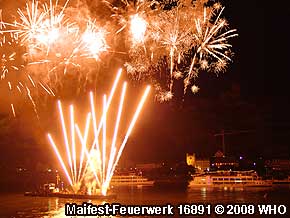 Bahnreise Koblenz Rhein Bordfest Feuerwerk Rheinschifffahrt Maiweinfest Bacharach